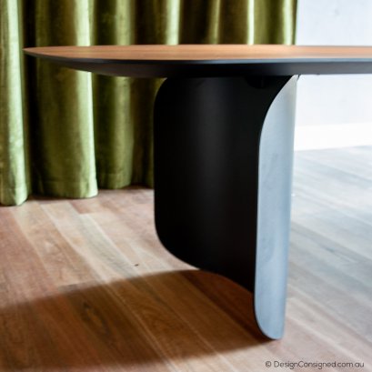 Barry dining table by Alain Gilles for Miniforms - Design Consigned