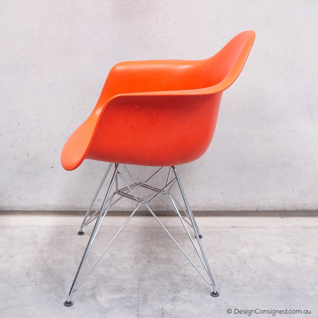 charles and ray eames designer chair