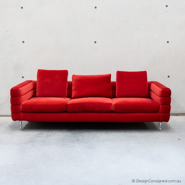 3 seater velvet sofa by moooi