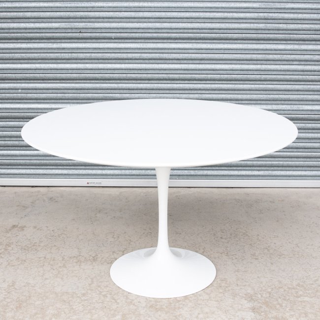 Authentic Tulip table by Eero Saarinen for Knoll