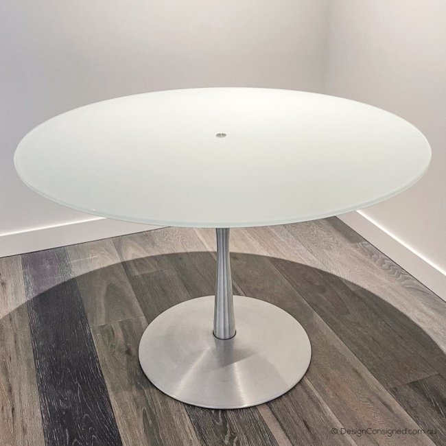 ugi round glass table made in Australia