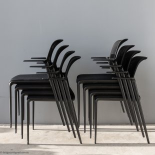 stackable meeting chair by Alberto Media for Vitra