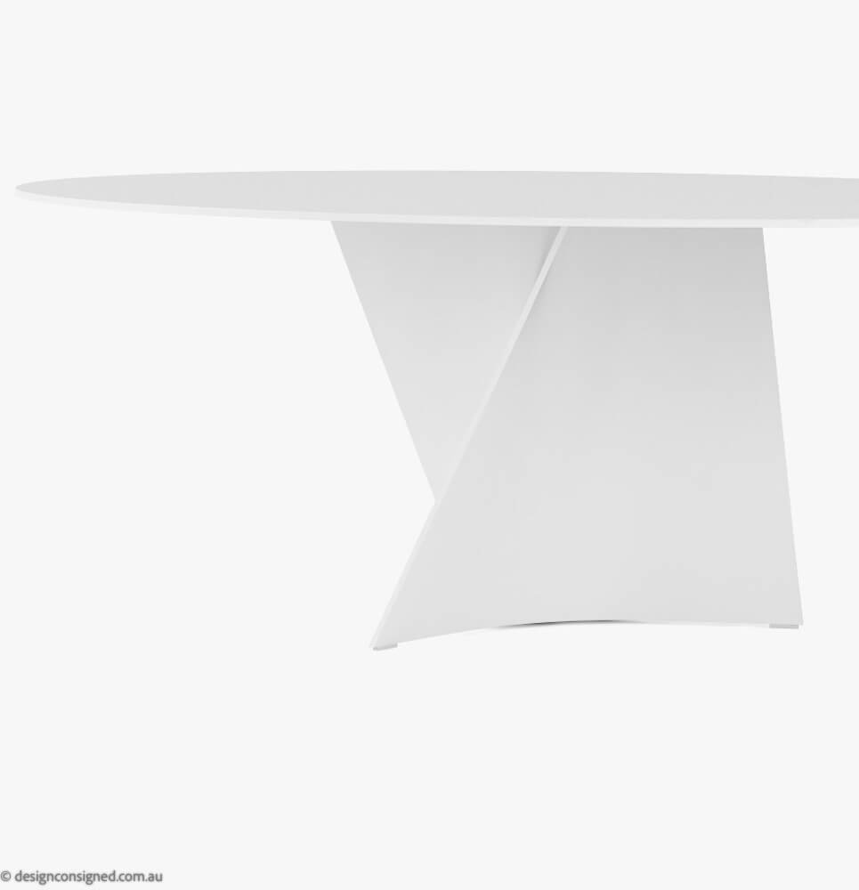 white oval glass Elica 2575 dining table from Zanotta sale white oval elica table zanotta home furniture