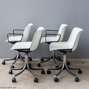 set of 4 white Modus chair by Osvaldo Borsani for Tecno Italy