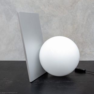 extra T table lamp by Michael Anastassiades for Flos designer lighting