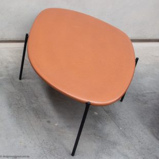 ishino coffee table by Dai Sugasawa for Walter Knoll home furniture