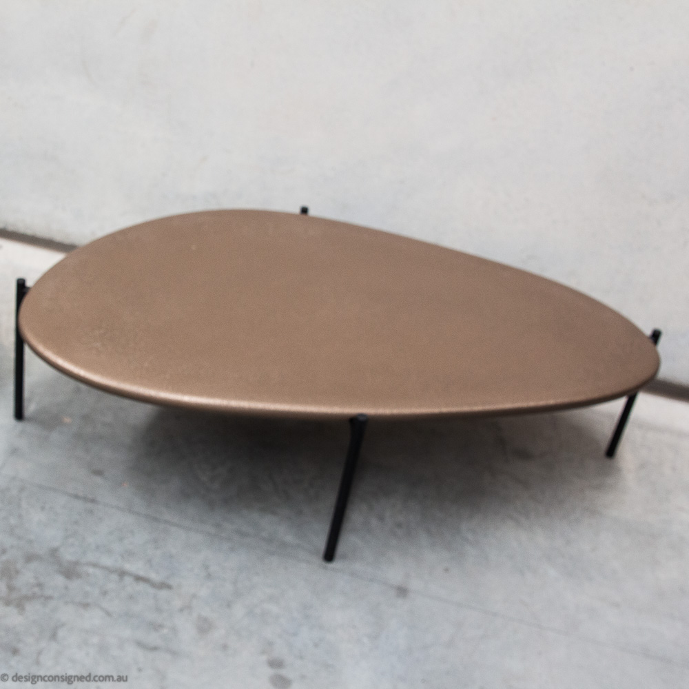 Ishino table by Dai Sugasawa for Walter Knoll design ishino coffee table by Walter Knoll design outlet