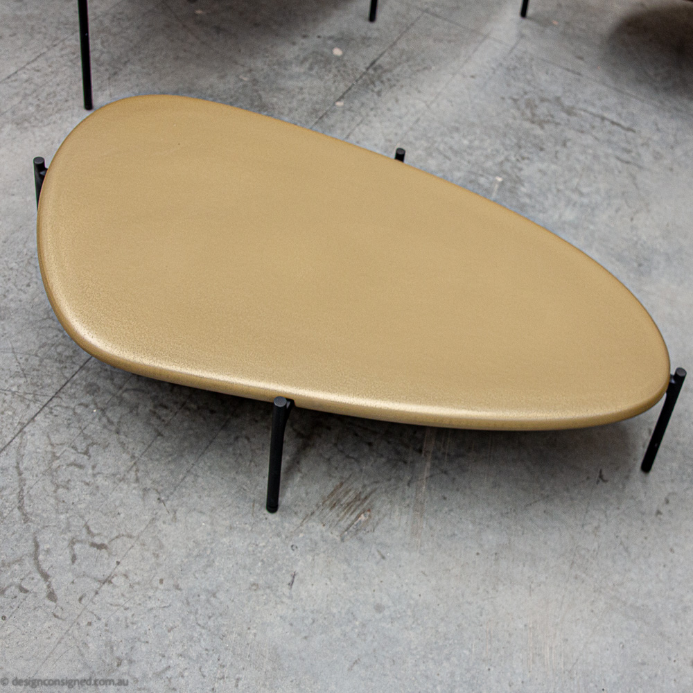 Ishino table by Dai Sugasawa for Walter Knoll design ishino side table by Dai Sugasawa for Walter Knoll design