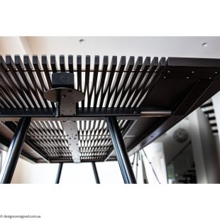 Diverso extending dining table