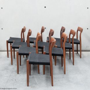 10 black Moller 77 chair by Niels Otto Moller danish chairs