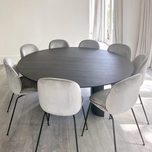 round Jeff table by Oscar and Gabriele Buratti Architects for Porro