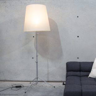 Gilda floor lamp by Enrico Franzolini for Pallucco Venezia