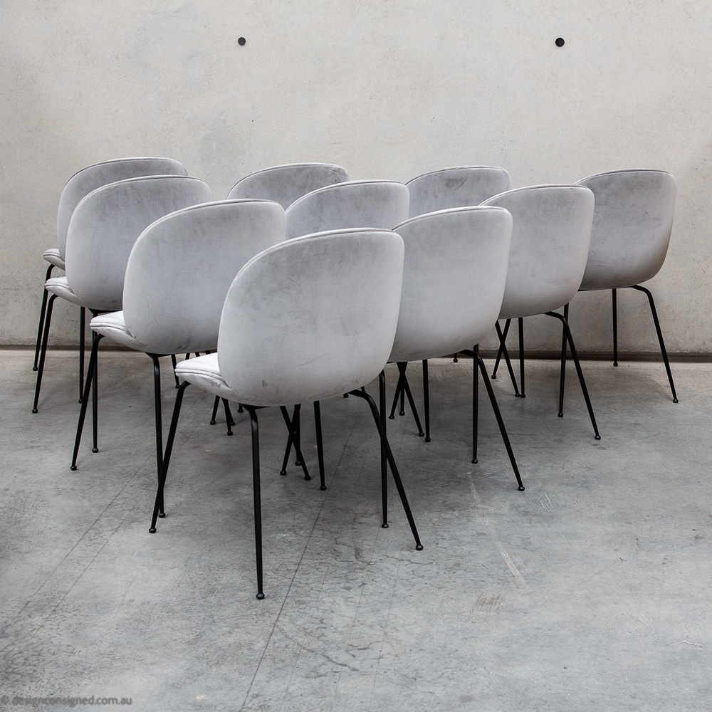 beetle chair by Gam Fratesi for Gubi denmark velvet Beetle dining chair by Gam Fratesi fir Gubi danish design