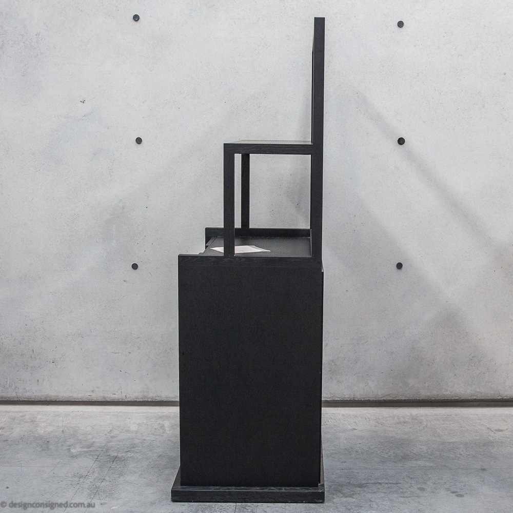 Incipit bar cabinet by MAXALTO design Incipit bar cabinet by Antonio Citterio for MAXALTO