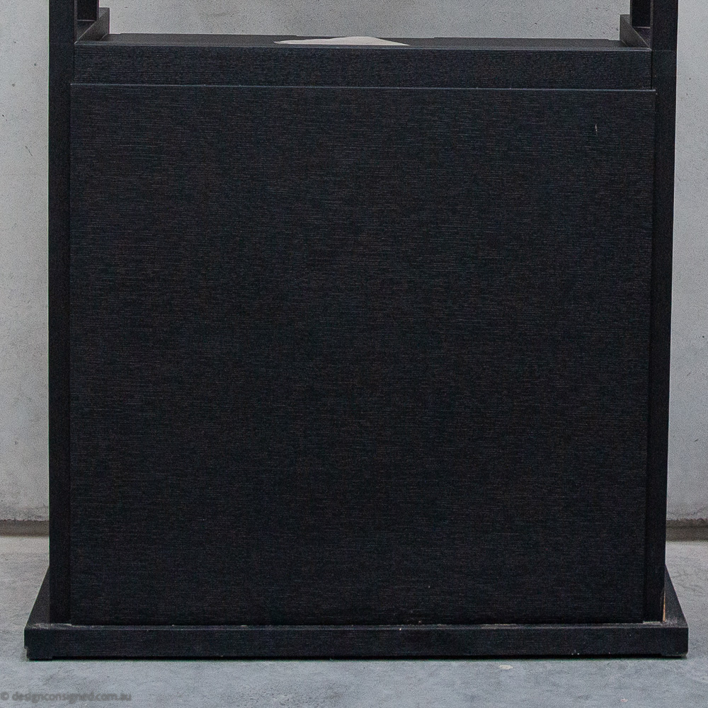 Incipit bar cabinet by MAXALTO design Incipit bar cabinet by Antonio Citterio for MAXALTO
