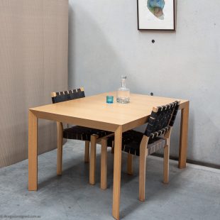 moov extension table by Toshiyuki Yoshino for Conde House