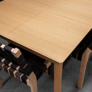 moov extension table by Toshiyuki Yoshino for Conde House
